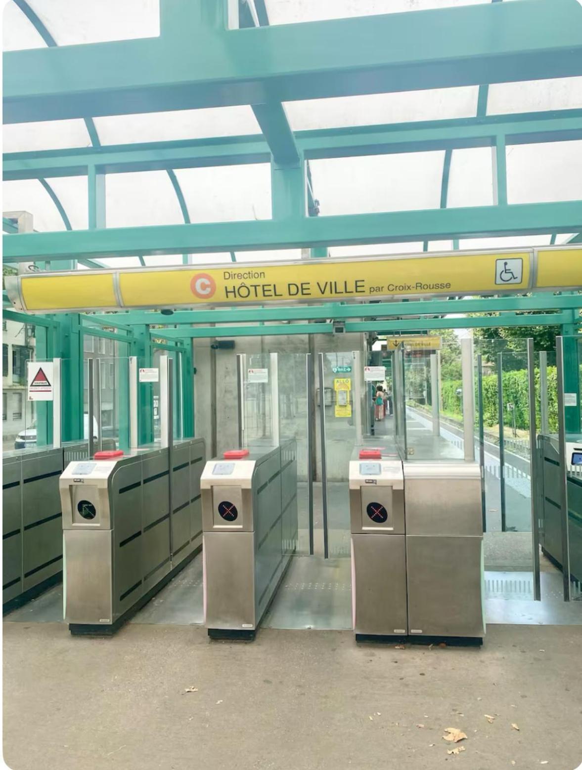 Art De Recevoir - L'Ecrin De Margnolles - Croix Rousse - Metro C-Cuire Caluire-et-Cuire Kültér fotó